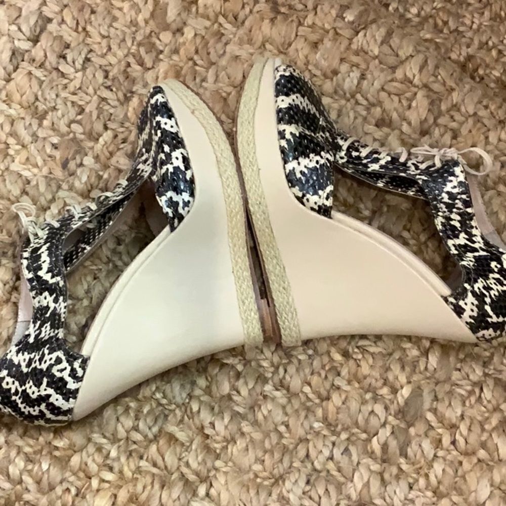 Plomo Esther Wedge Snakeskin T-Strap Sandal 9/39 - Picture 4 of 15